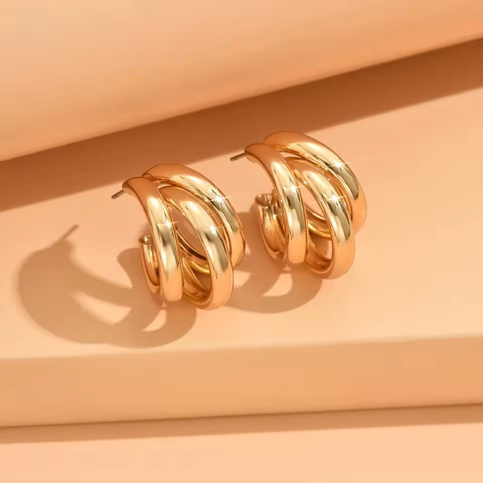 DUCHESS DIAMOND HOOPS