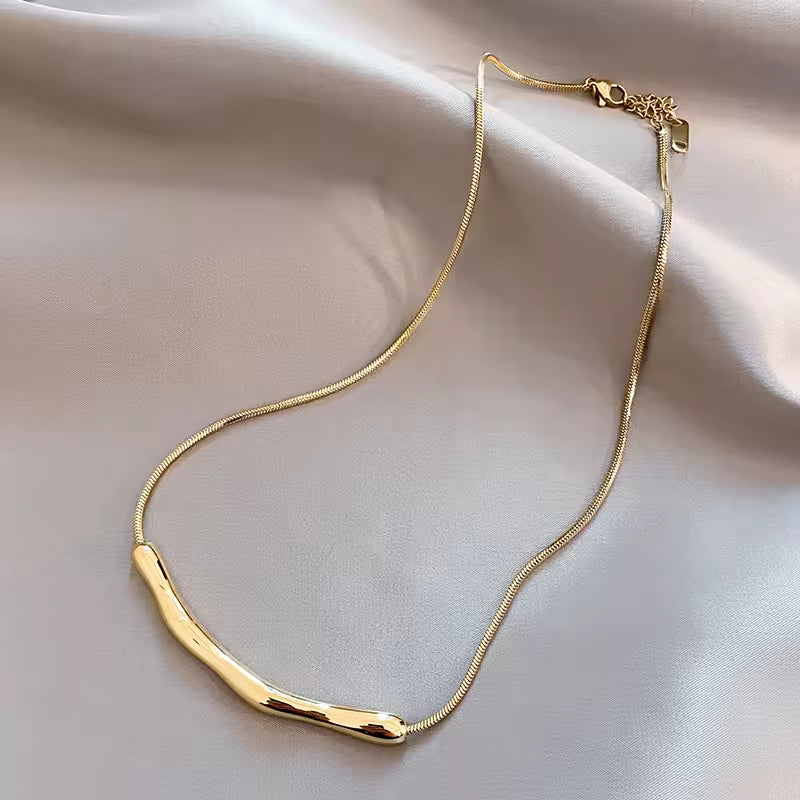 CASTAWAY NECKLACE
