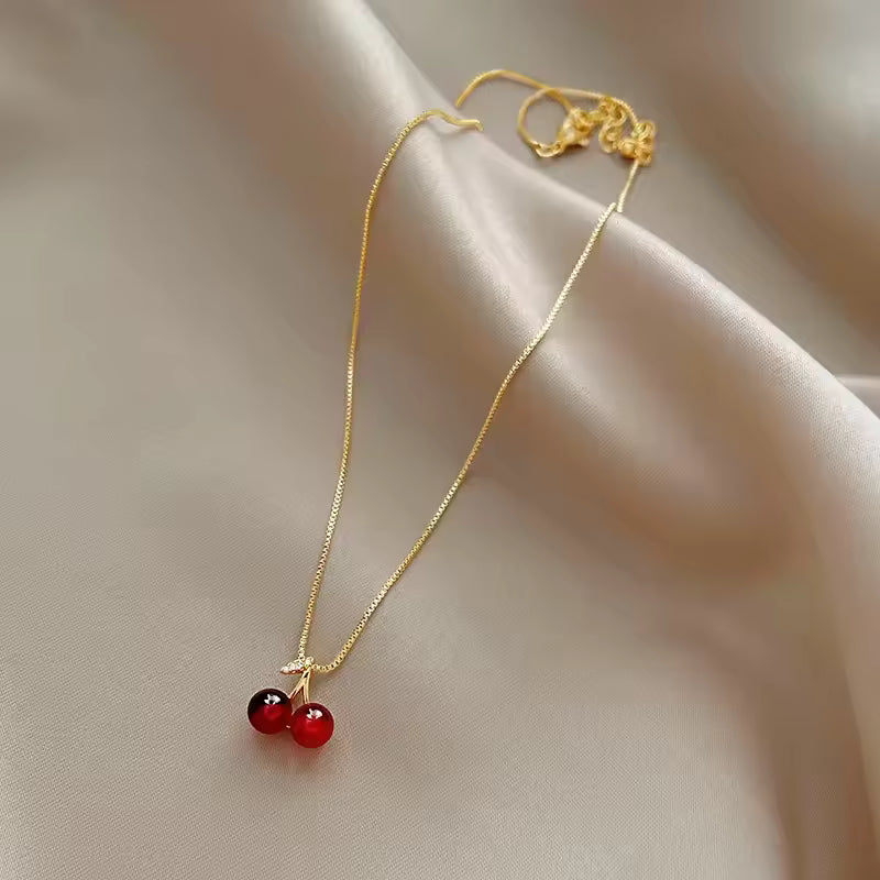 SWEET PLUM NECKLACES