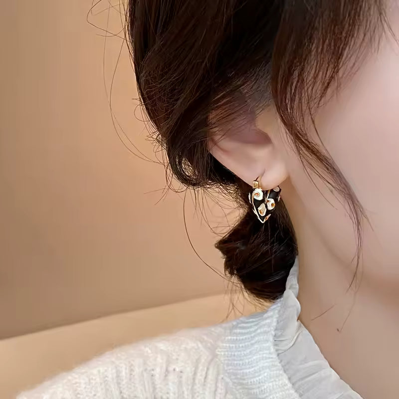 BLACK HEARTS EARRINGS