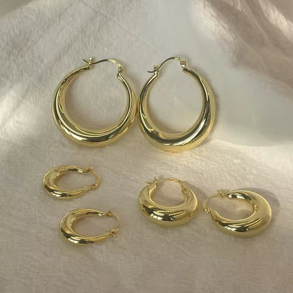 SOPHIA HOOPS