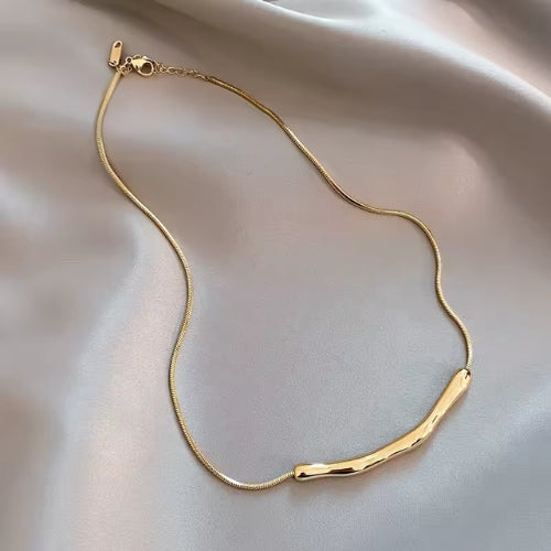 CASTAWAY NECKLACE
