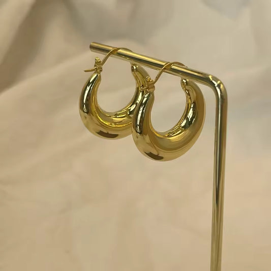 SOPHIA HOOPS