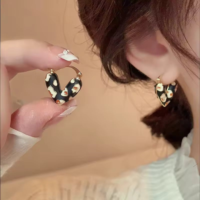 BLACK HEARTS EARRINGS